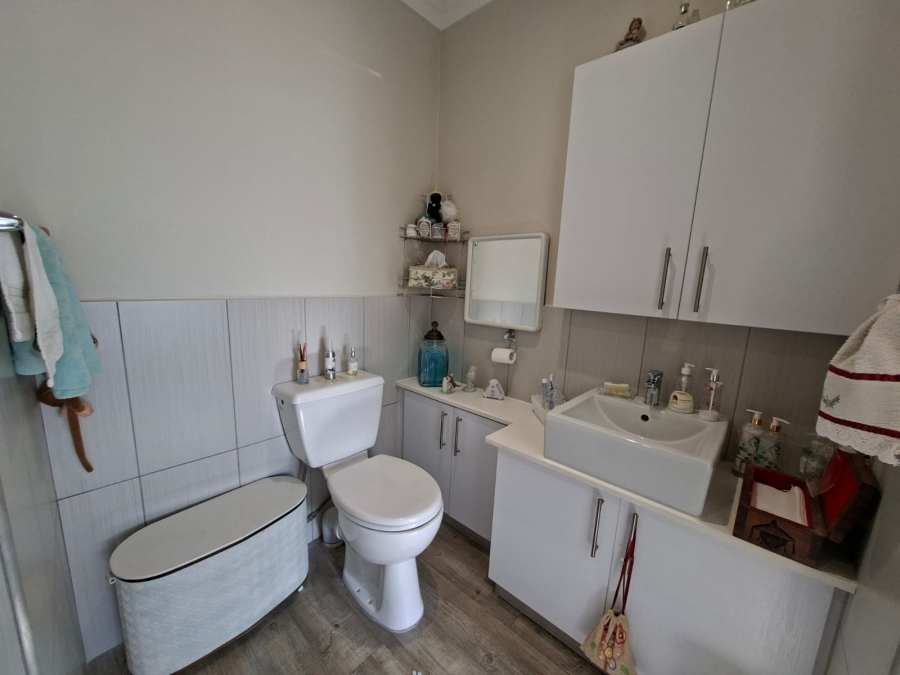 To Let 1 Bedroom Property for Rent in Zevenwacht Retirement Village Western Cape
